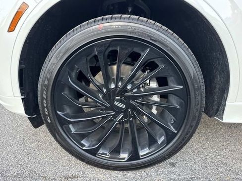 New 2026 Lincoln Aviator Reserve w/ Luxury Package image 7