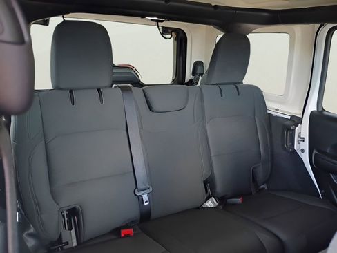 Used 2020 Jeep Wrangler Unlimited Sport S AWD/4WD image 33