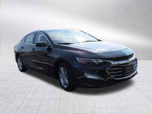Certified 2023 Chevrolet Malibu LT image 2