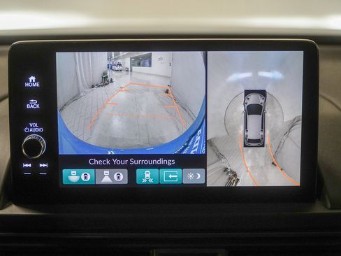 Certified 2025 Honda Pilot TrailSport image 34