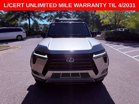 Used 2025 Lexus GX 550 AWD/4WD image 2