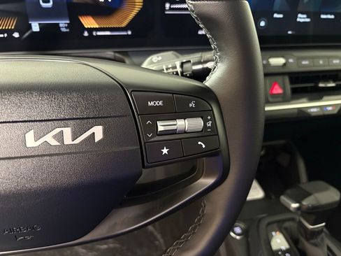 New 2026 Kia K4 EX FWD image 21