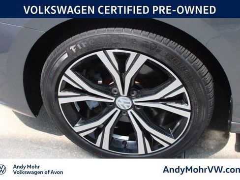 Used 2022 Volkswagen Passat 2.0T SE FWD image 11