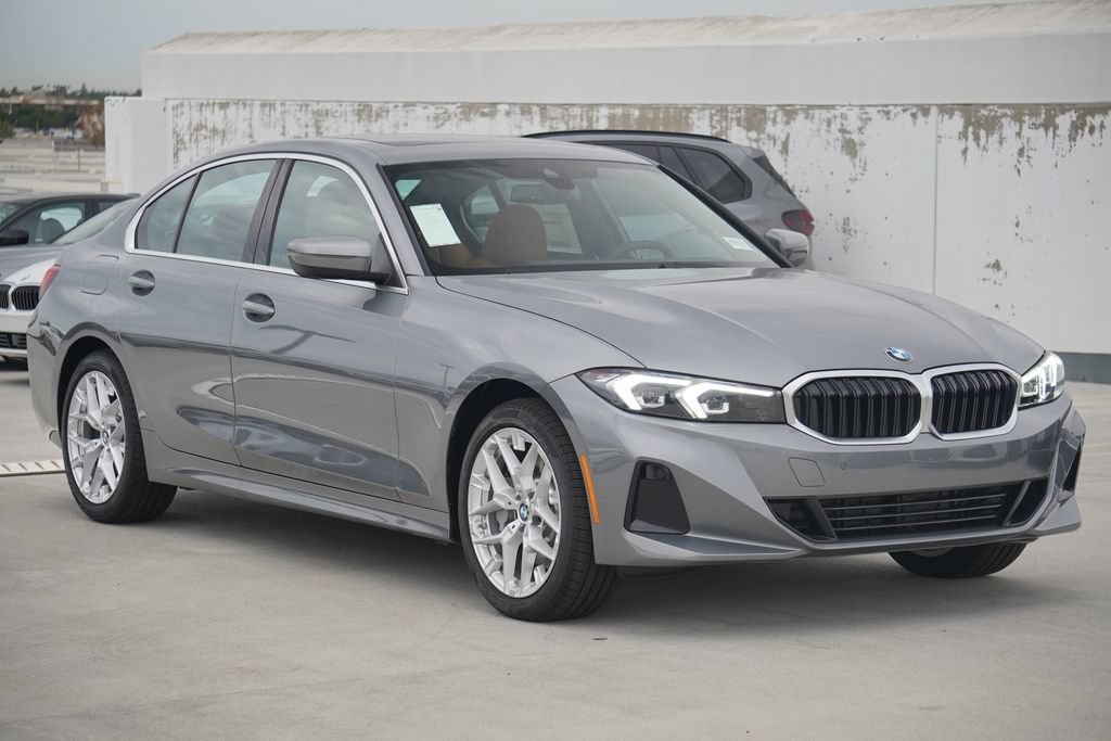 Used 2026 BMW 330i xDrive Sedan w/ Convenience Package AWD/4WD image 3