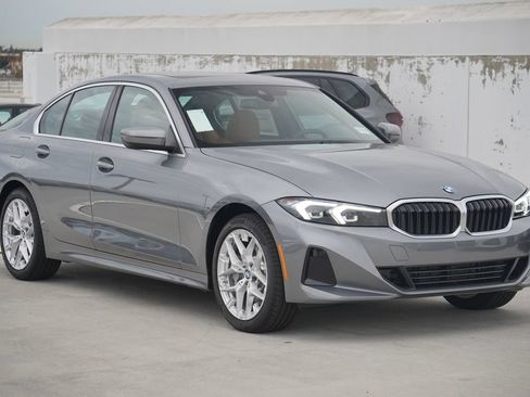 Used 2026 BMW 330i xDrive Sedan w/ Convenience Package AWD/4WD image 3