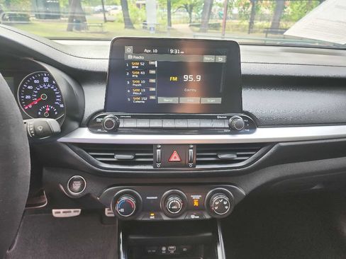 Used 2021 Kia Forte GT w/ GT2 Package FWD image 18