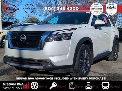 Used 2025 Nissan Pathfinder SL w/ SL Premium Package image 9