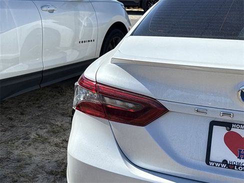 Used 2022 Toyota Camry XSE image 7