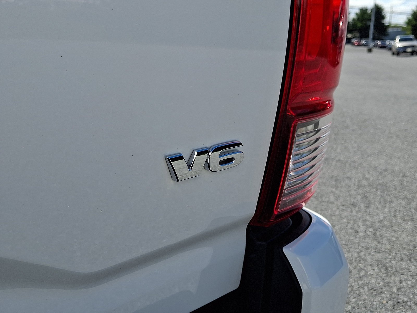 Used 2018 Toyota Tacoma TRD Sport AWD/4WD image 31