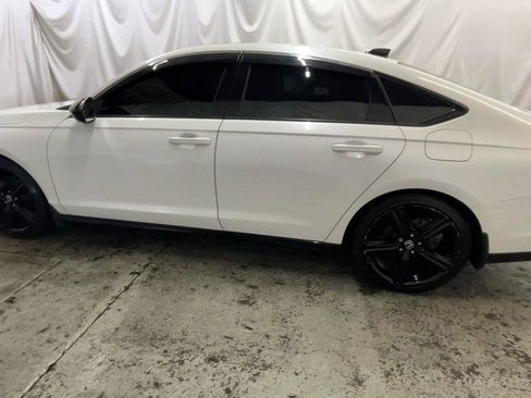 Used 2023 Honda Accord Sport image 12