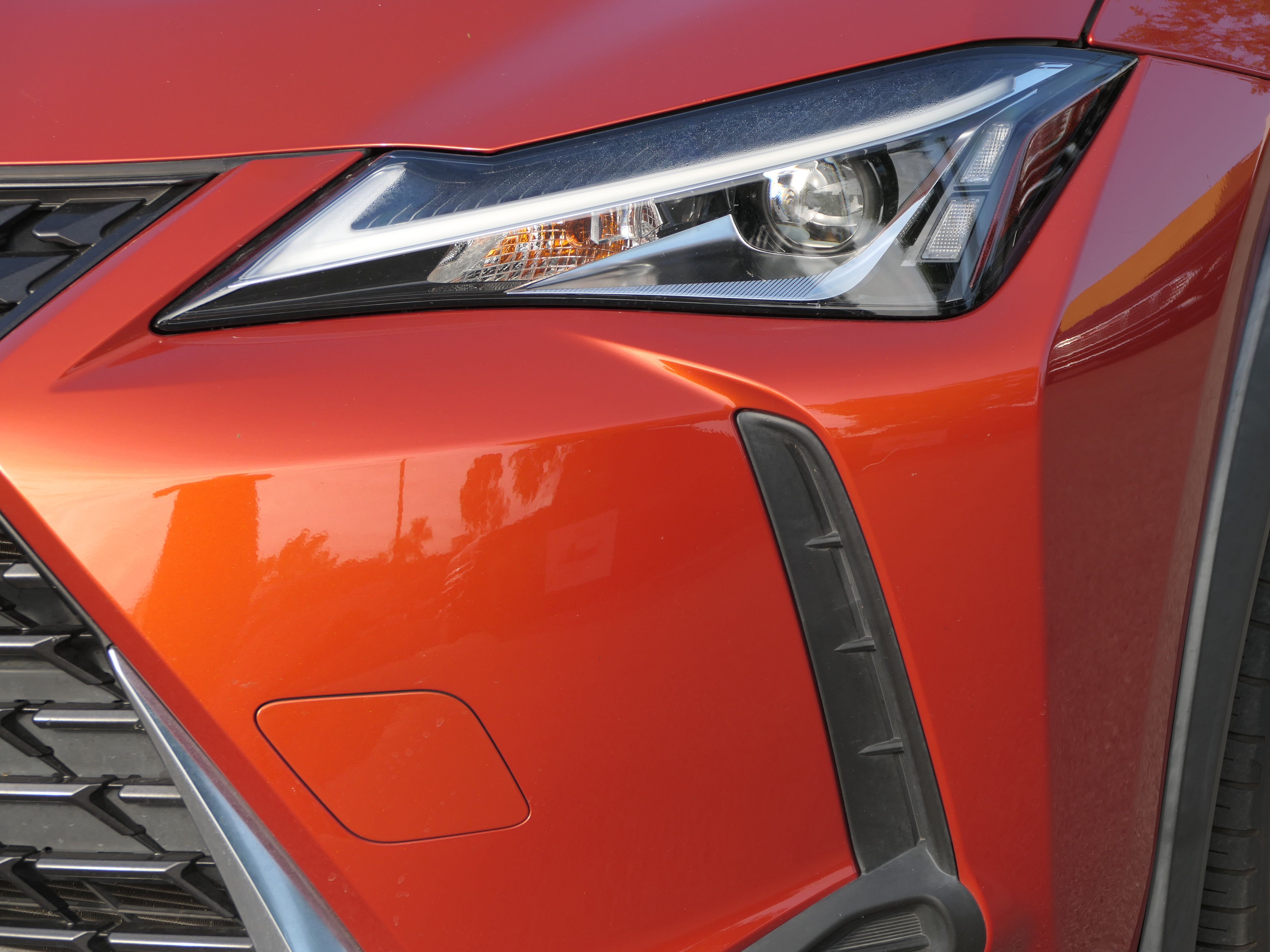 Used 2019 Lexus UX 250h w/ Premium Package AWD/4WD image 9