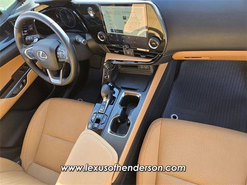 Certified 2025 Lexus NX 250 FWD image 18