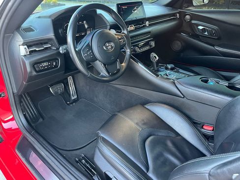 Used 2022 Toyota Supra image 8