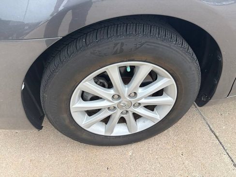 Used 2010 Toyota Camry XLE FWD image 10