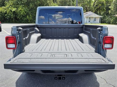 New 2025 Jeep Gladiator Sport w/ Premium Package image 6
