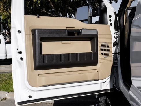 Used 2015 Ford F350 Lariat w/ Lariat Ultimate Package image 45