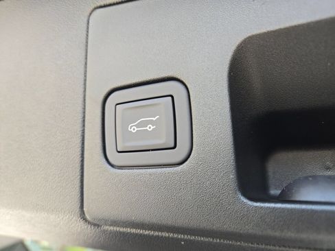 New 2025 Cadillac XT5 Premium Luxury w/ LPO, Floor Liner Package FWD image 16