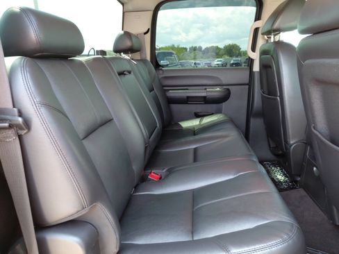 Used 2009 GMC Sierra 3500 SLE w/ SLE Preferred Package AWD/4WD image 24