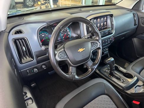 Used 2021 Chevrolet Colorado Z71 w/ Z71 Midnight Edition AWD/4WD image 3