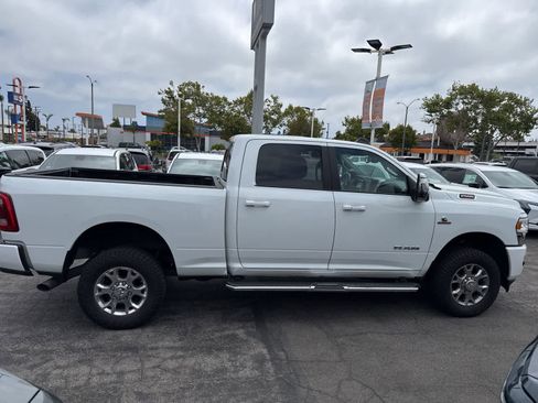 Used 2024 RAM 2500 Laramie AWD/4WD image 10
