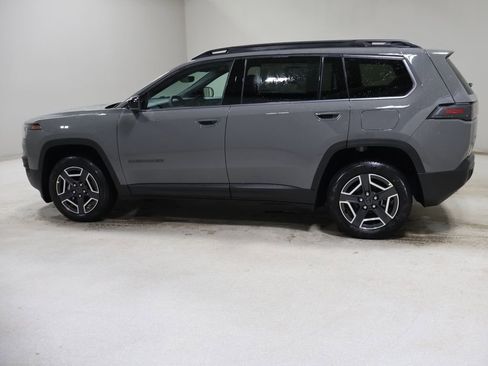 New 2026 Jeep Cherokee Limited AWD/4WD image 4