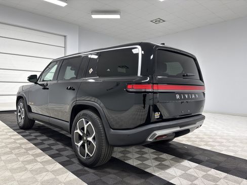 Used 2024 Rivian R1S Adventure AWD/4WD image 3