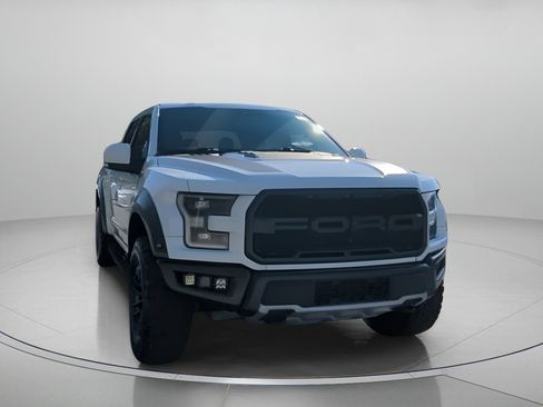 Certified 2019 Ford F150 Raptor w/ Equipment Group 802A Luxury image 4