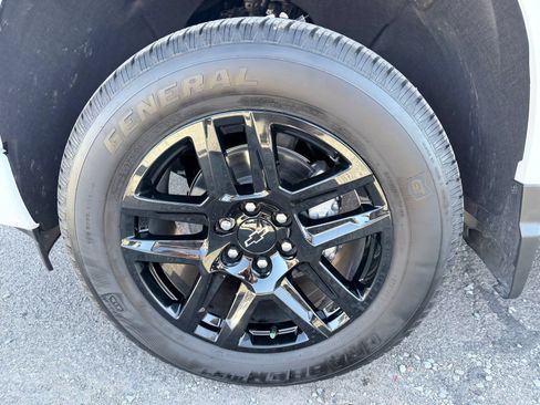 Used 2025 Chevrolet Silverado 1500 RST w/ Convenience Package II AWD/4WD image 7