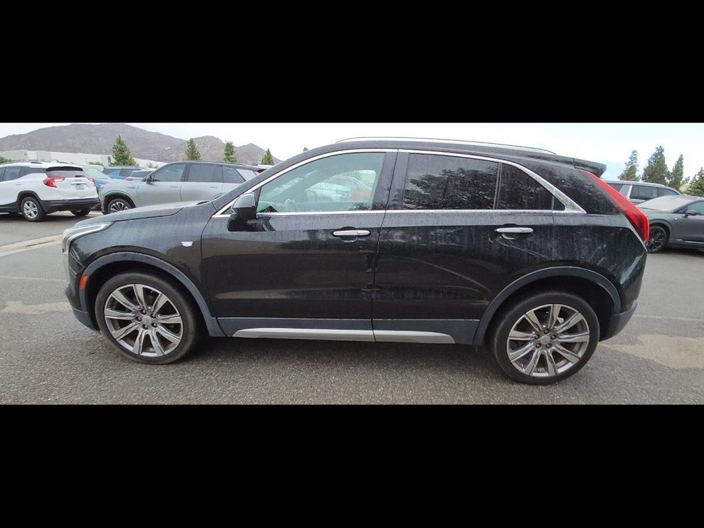 Used 2019 Cadillac XT4 Premium Luxury w/ Driver Assist Package FWD image 2