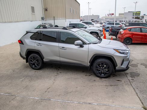 Used 2023 Toyota RAV4 XLE image 6