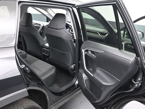Used 2024 Toyota RAV4 XLE FWD image 20