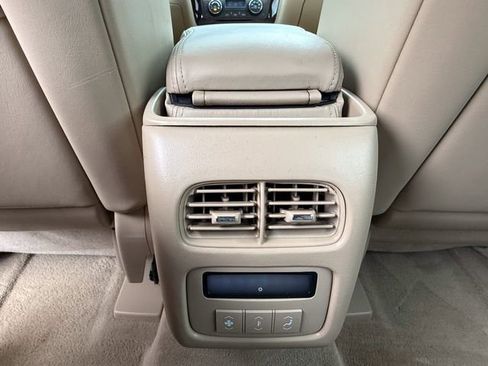 Used 2007 Cadillac DTS Luxury II FWD image 19