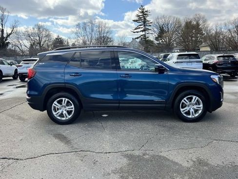 Used 2020 GMC Terrain SLE w/ Driver Convenience Package image 6