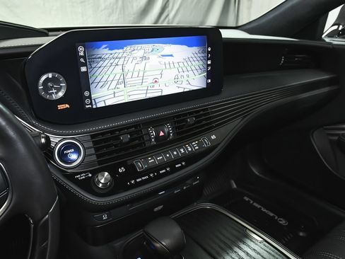 Used 2022 Lexus LS 500h AWD w/ Luxury Package image 49