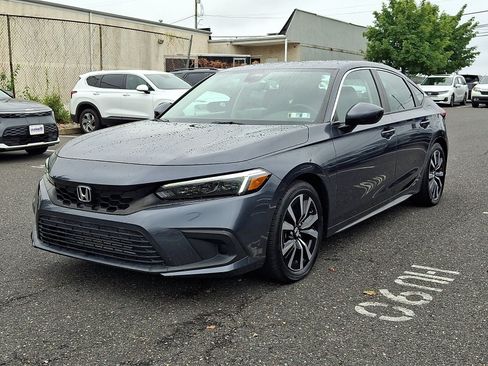 Used 2024 Honda Civic EX-L image 3