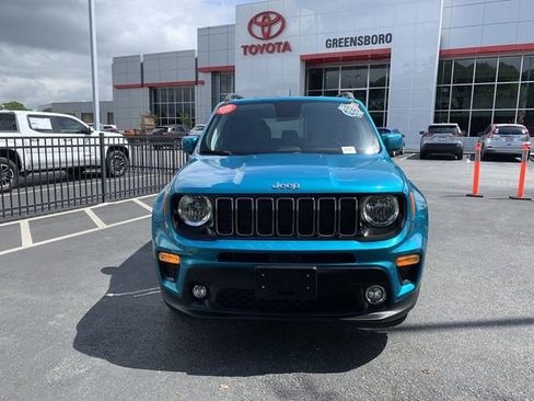 Used 2019 Jeep Renegade Latitude FWD image 3
