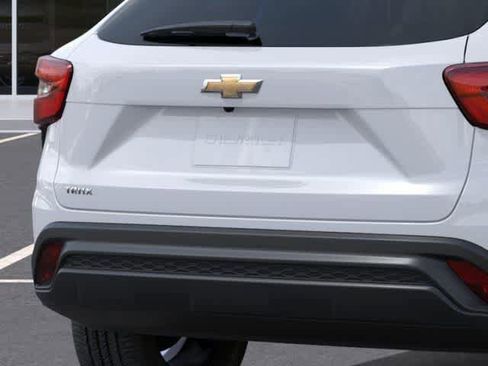 New 2026 Chevrolet Trax LS FWD image 14