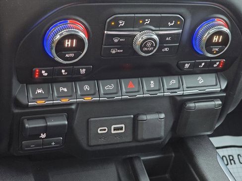 Used 2020 GMC Sierra 1500 AT4 w/ AT4 Premium Package image 20