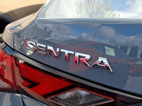 New 2025 Nissan Sentra SV image 5