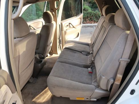 Used 2006 Toyota Sequoia SR5 image 18