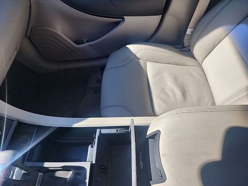 Used 2011 Ford Taurus SEL w/ 201A Rapid Spec Order Code image 22