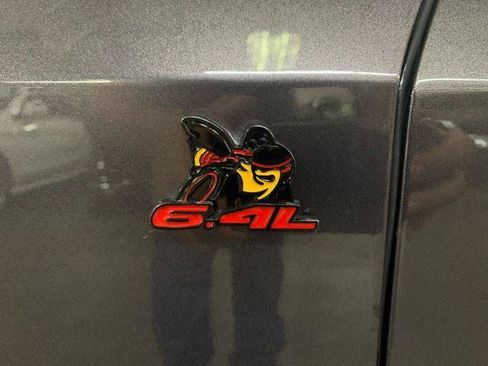 Used 2018 Dodge Challenger R/T Scat Pack w/ Leather Interior Group RWD image 11