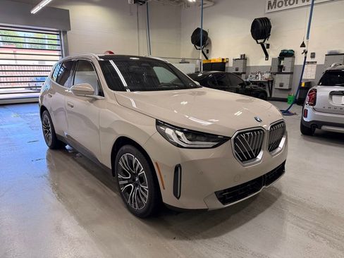 Used 2025 BMW X3 xDrive30 w/ Convenience Package AWD/4WD image 7
