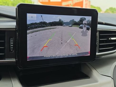 Used 2023 Ford Explorer XLT w/ Equipment Group 202A RWD image 17