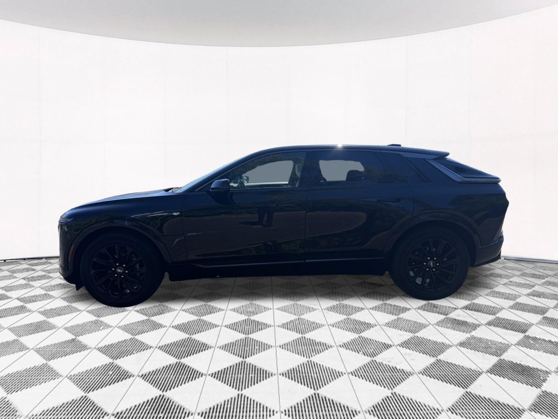 Used 2024 Cadillac Lyriq Sport AWD/4WD image 2