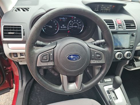 Used 2018 Subaru Forester 2.5i Premium AWD/4WD image 8