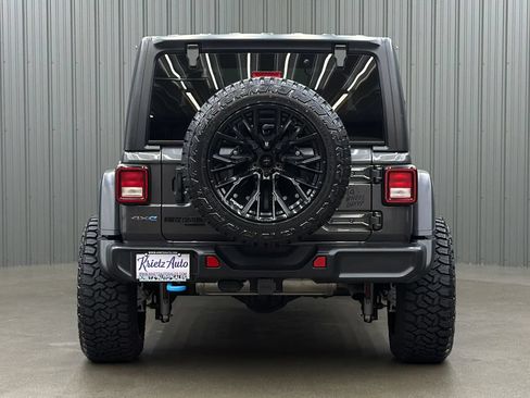 Used 2024 Jeep Wrangler Unlimited AWD/4WD image 4