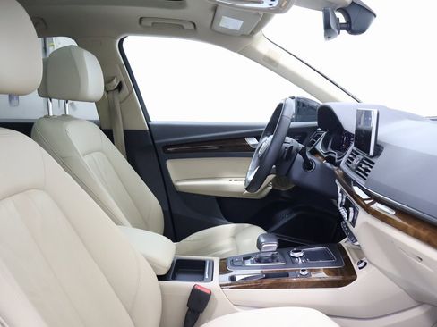 Used 2018 Audi Q5 2.0T Premium Plus w/ Premium Plus Package image 21