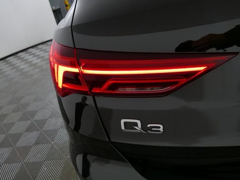 Used 2024 Audi Q3 2.0T Premium image 32