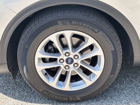 Used 2021 Ford Escape SE FWD image 11